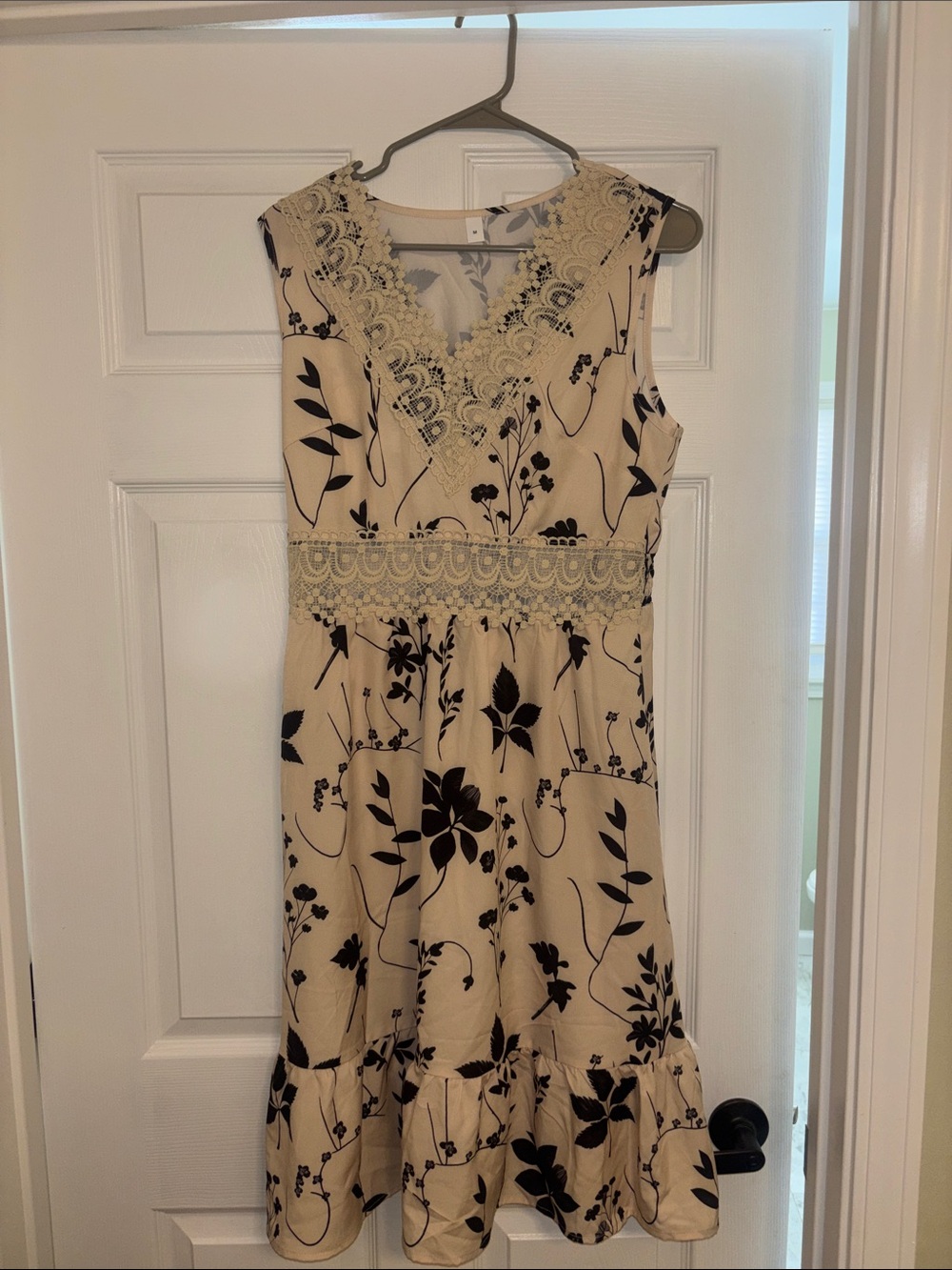🎈4/$20 Cream Lace-Trim Floral Dress with Black Floral Print From Local Boutique